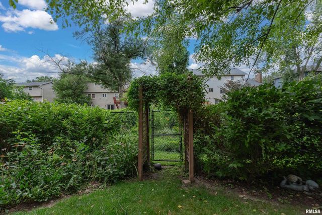 4490 Hamilton Dr Drive, Bettendorf, IA 52722