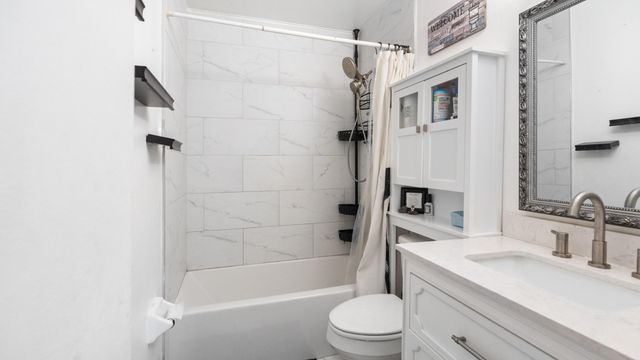 386 SE Oakridge Drive, Port St. Lucie, Port St Lucie, FL 34984