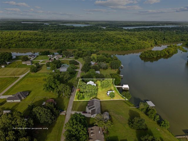 1445 Tara Drive, Trinity, TX 75862