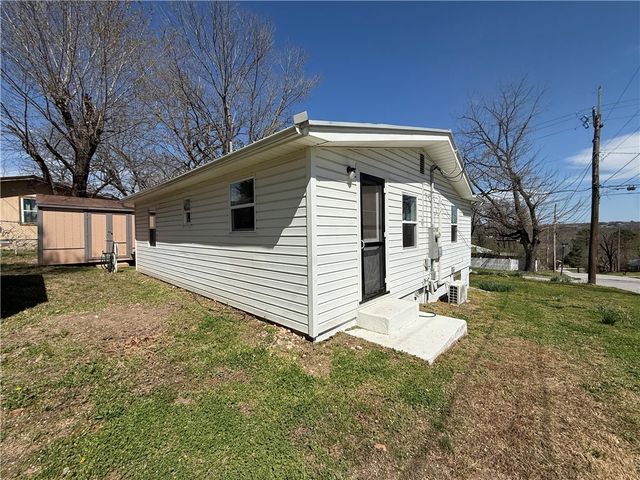 504 N 2nd Street, Harrison, AR 72601