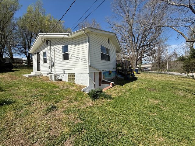 504 N 2nd Street, Harrison, AR 72601