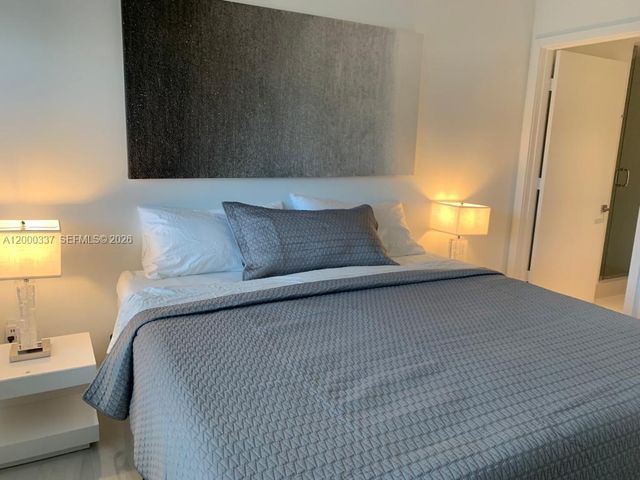 650 NE 32 St 705, Miami, FL 33137