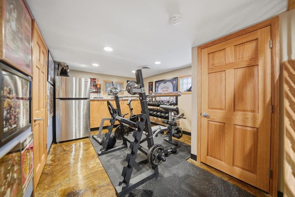 5227 S Mulligan Avenue, Chicago, IL 60638 — photo 5