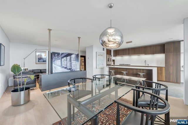 2200 N Central 15G, Fort Lee, NJ 07024