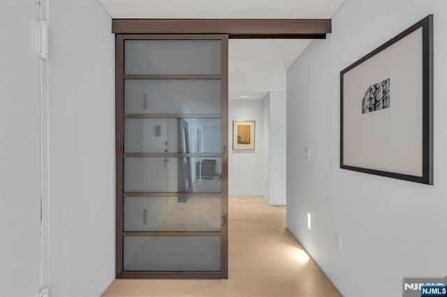 2200 N Central 15G, Fort Lee, NJ 07024