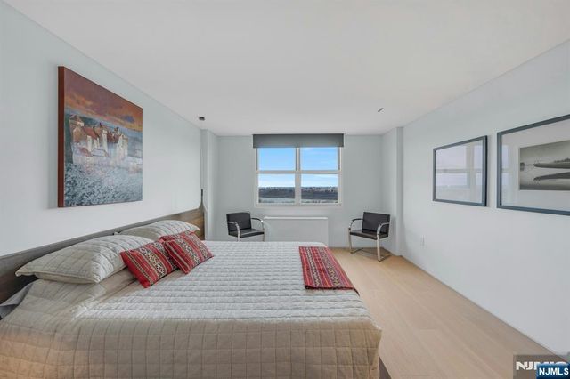 2200 N Central 15G, Fort Lee, NJ 07024