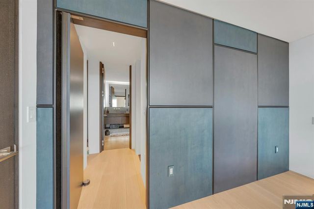 2200 N Central 15G, Fort Lee, NJ 07024