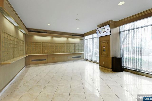 2200 N Central 15G, Fort Lee, NJ 07024