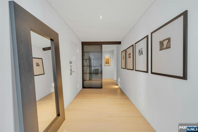 2200 N Central 15G, Fort Lee, NJ 07024