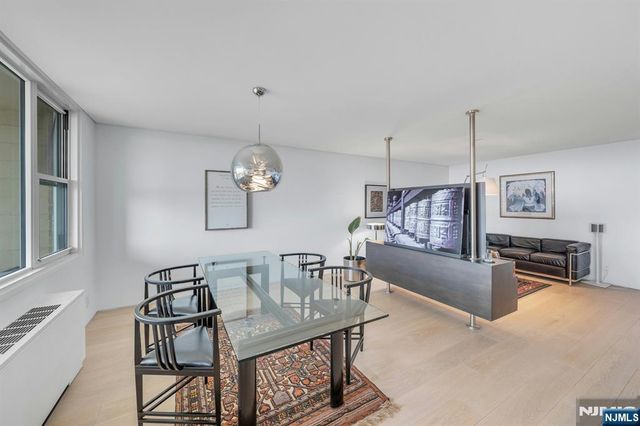 2200 N Central 15G, Fort Lee, NJ 07024