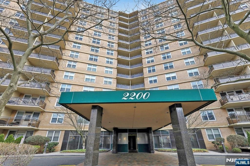 2200 N Central 15G, Fort Lee, NJ 07024