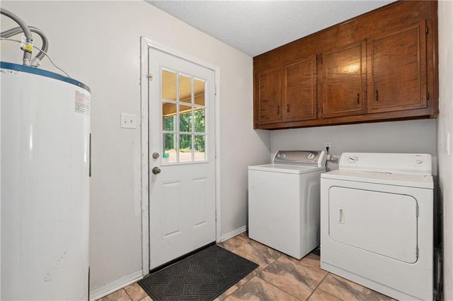 2861 Charmingdale Drive W, Mobile, AL 36618