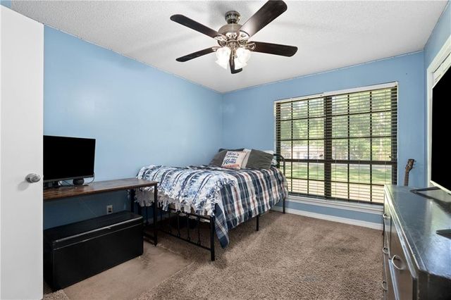 2861 Charmingdale Drive W, Mobile, AL 36618