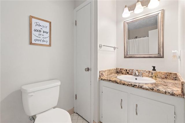 2861 Charmingdale Drive W, Mobile, AL 36618