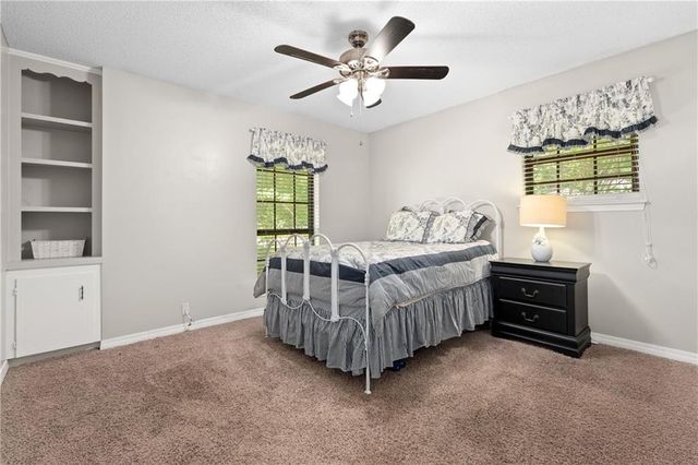 2861 Charmingdale Drive W, Mobile, AL 36618
