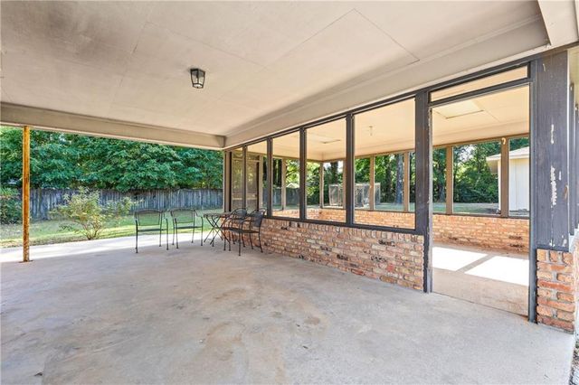 2861 Charmingdale Drive W, Mobile, AL 36618