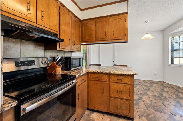2861 Charmingdale Drive W, Mobile, AL 36618