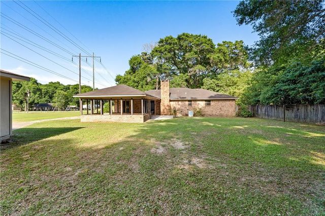 2861 Charmingdale Drive W, Mobile, AL 36618
