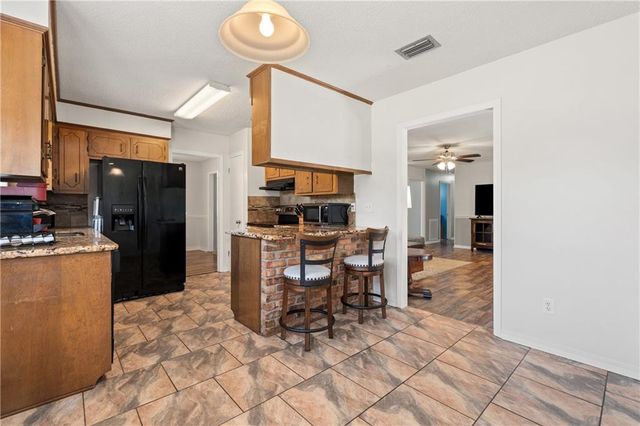 2861 Charmingdale Drive W, Mobile, AL 36618