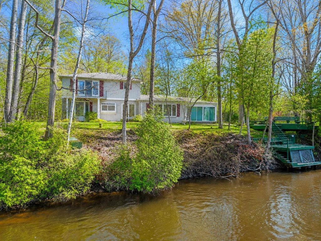 620 West Court, Mount Pleasant, MI 48858