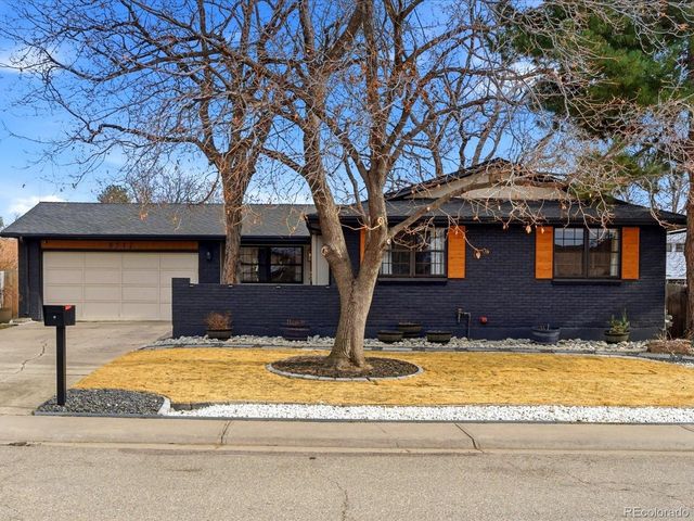 8512 Gray Ct, Arvada, CO 80003