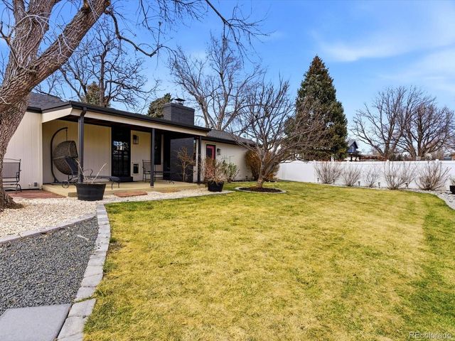 8512 Gray Ct, Arvada, CO 80003