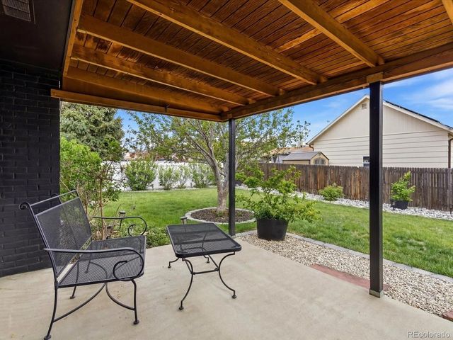 8512 Gray Ct, Arvada, CO 80003