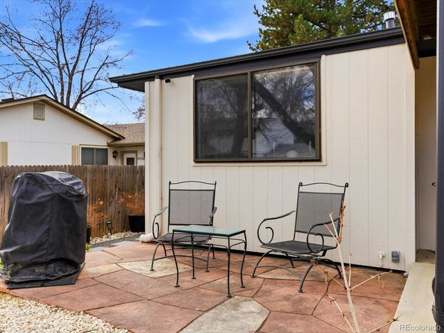 8512 Gray Ct, Arvada, CO 80003