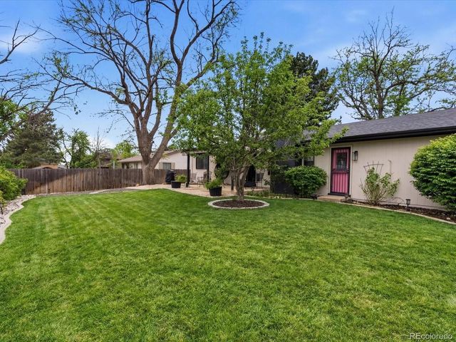 8512 Gray Ct, Arvada, CO 80003
