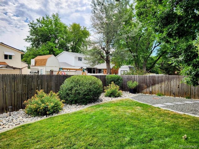 8512 Gray Ct, Arvada, CO 80003