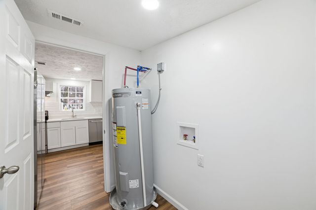 203 E Duffle St, Waverly, TN 37185