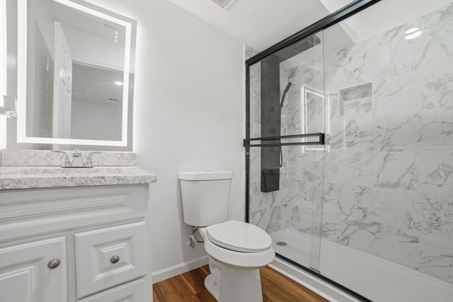 203 E Duffle St, Waverly, TN 37185