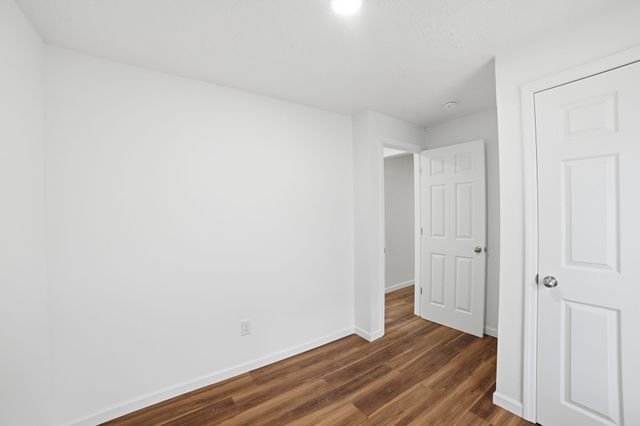 203 E Duffle St, Waverly, TN 37185