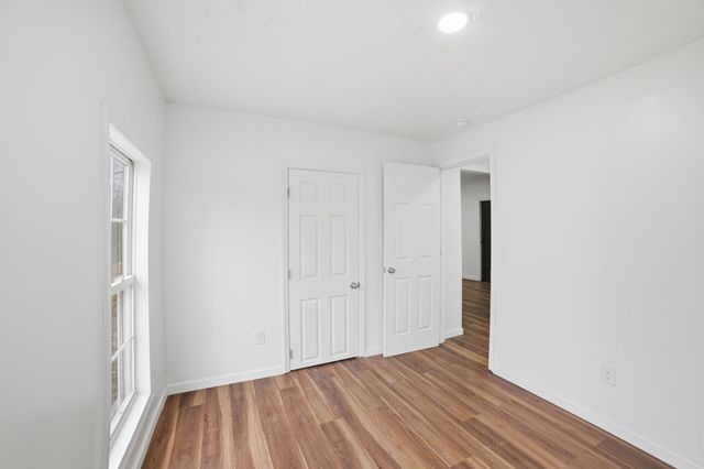 203 E Duffle St, Waverly, TN 37185