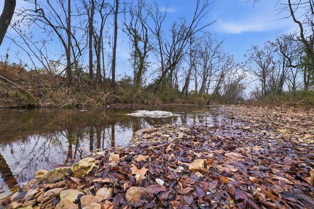 203 E Duffle St, Waverly, TN 37185