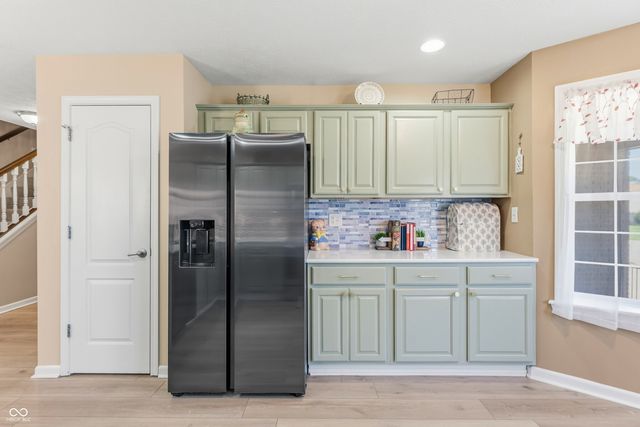 6075 Prairie Stream Way, Columbus, IN 47203