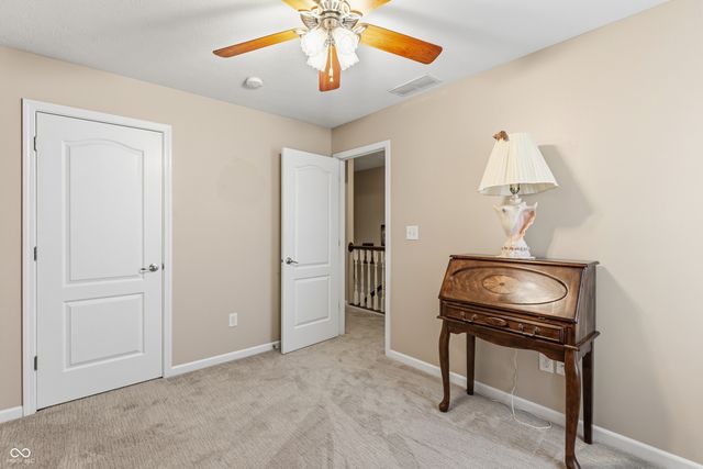 6075 Prairie Stream Way, Columbus, IN 47203