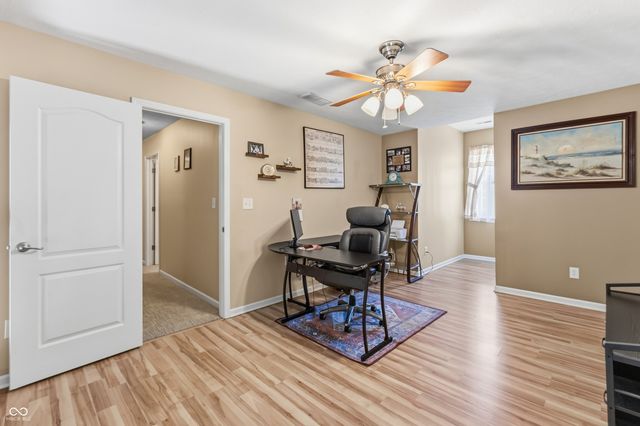 6075 Prairie Stream Way, Columbus, IN 47203