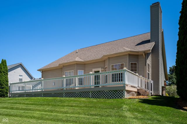 6075 Prairie Stream Way, Columbus, IN 47203