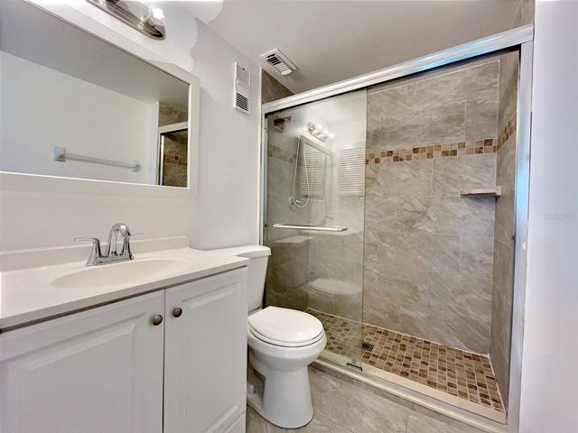 865 SKY LAKE CIRCLE D, Orlando, FL 32809