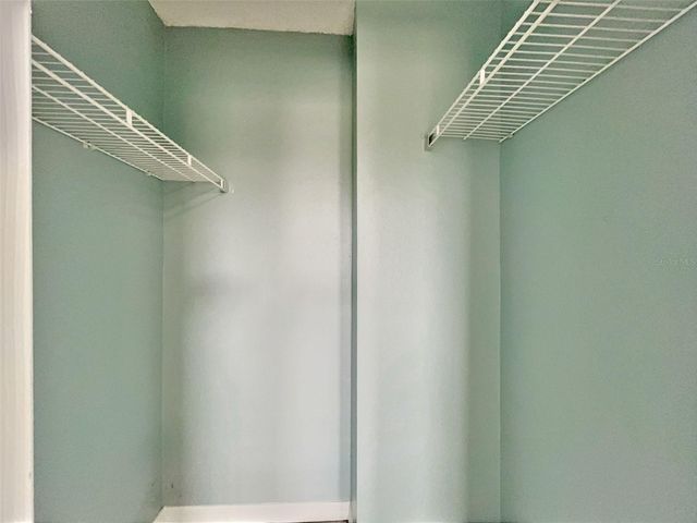 865 SKY LAKE CIRCLE D, Orlando, FL 32809