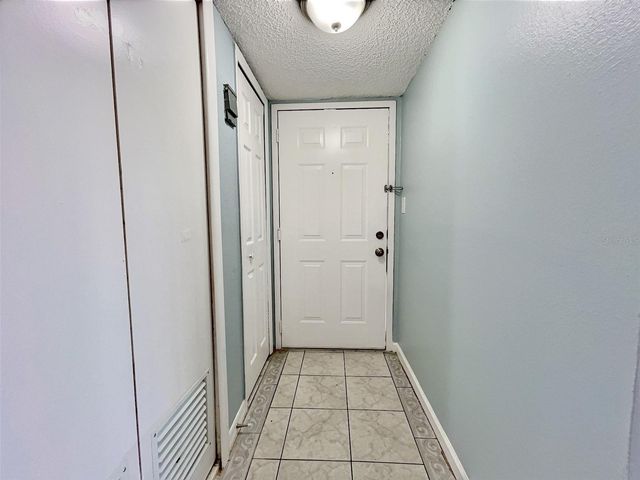 865 SKY LAKE CIRCLE D, Orlando, FL 32809