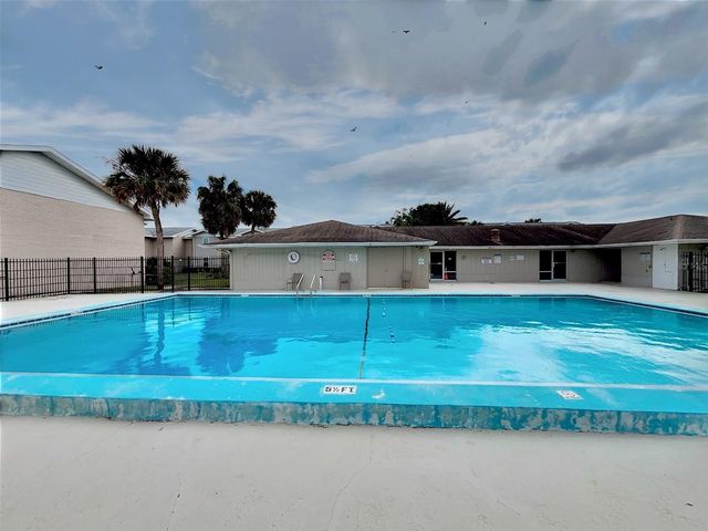 865 SKY LAKE CIRCLE D, Orlando, FL 32809