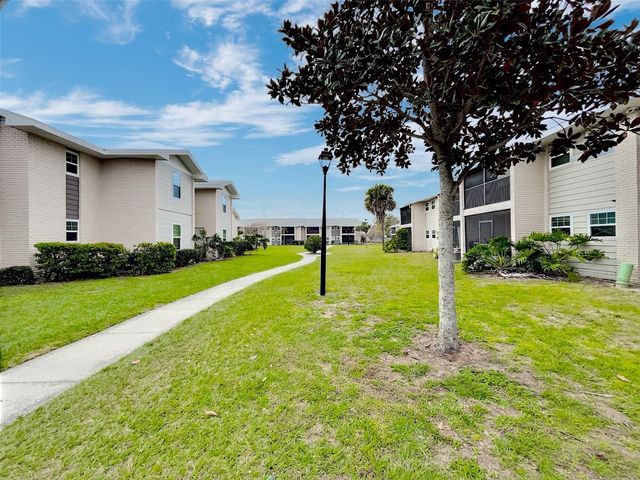 865 SKY LAKE CIRCLE D, Orlando, FL 32809