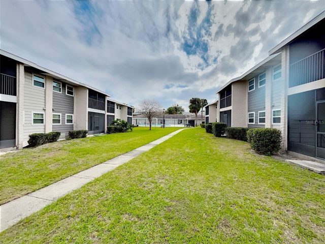 865 SKY LAKE CIRCLE D, Orlando, FL 32809