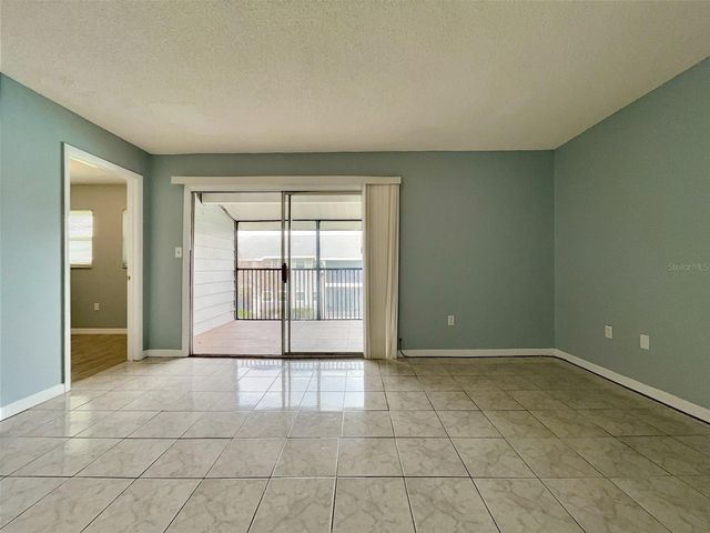 865 SKY LAKE CIRCLE D, Orlando, FL 32809