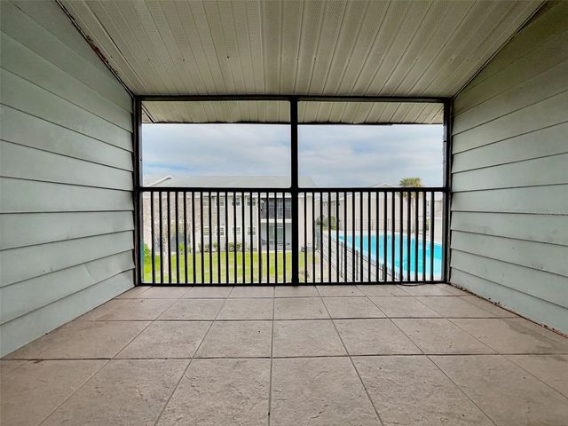 865 SKY LAKE CIRCLE D, Orlando, FL 32809