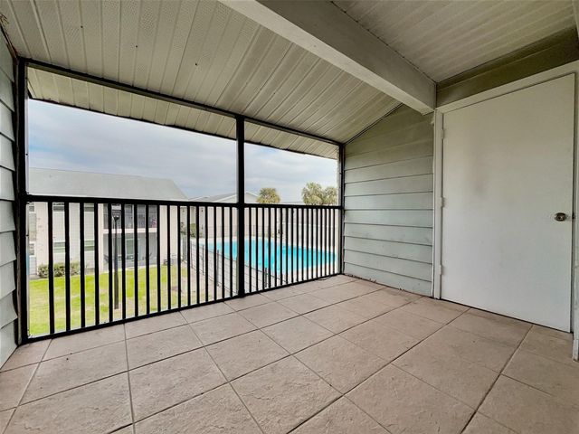 865 SKY LAKE CIRCLE D, Orlando, FL 32809