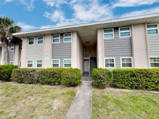 865 SKY LAKE CIRCLE D, Orlando, FL 32809