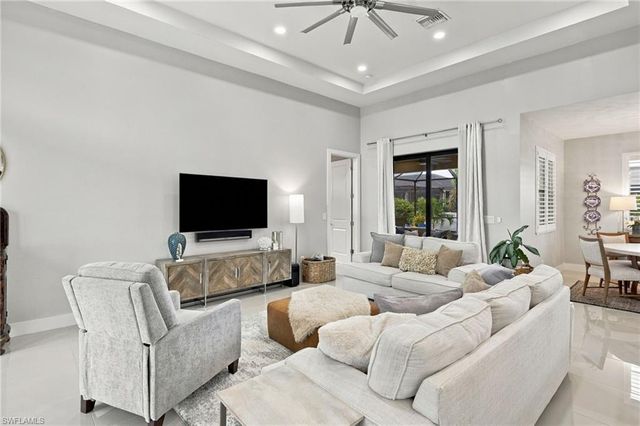 134 SW 33rd AVE, Cape Coral, FL 33991